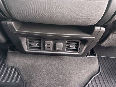 Used 2021 Chevrolet Silverado 1500 LT image 22