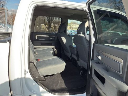 Used 2019 RAM 1500 Classic SLT image 25