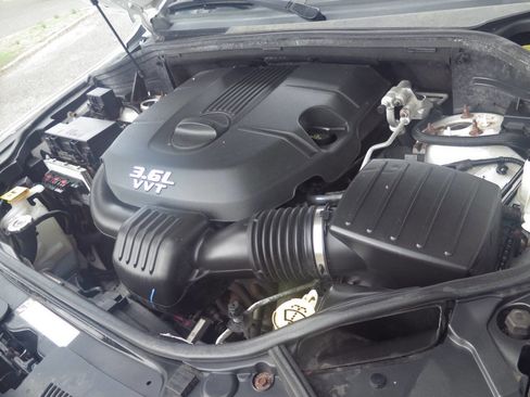 Used 2013 Jeep Grand Cherokee Laredo AWD/4WD image 21