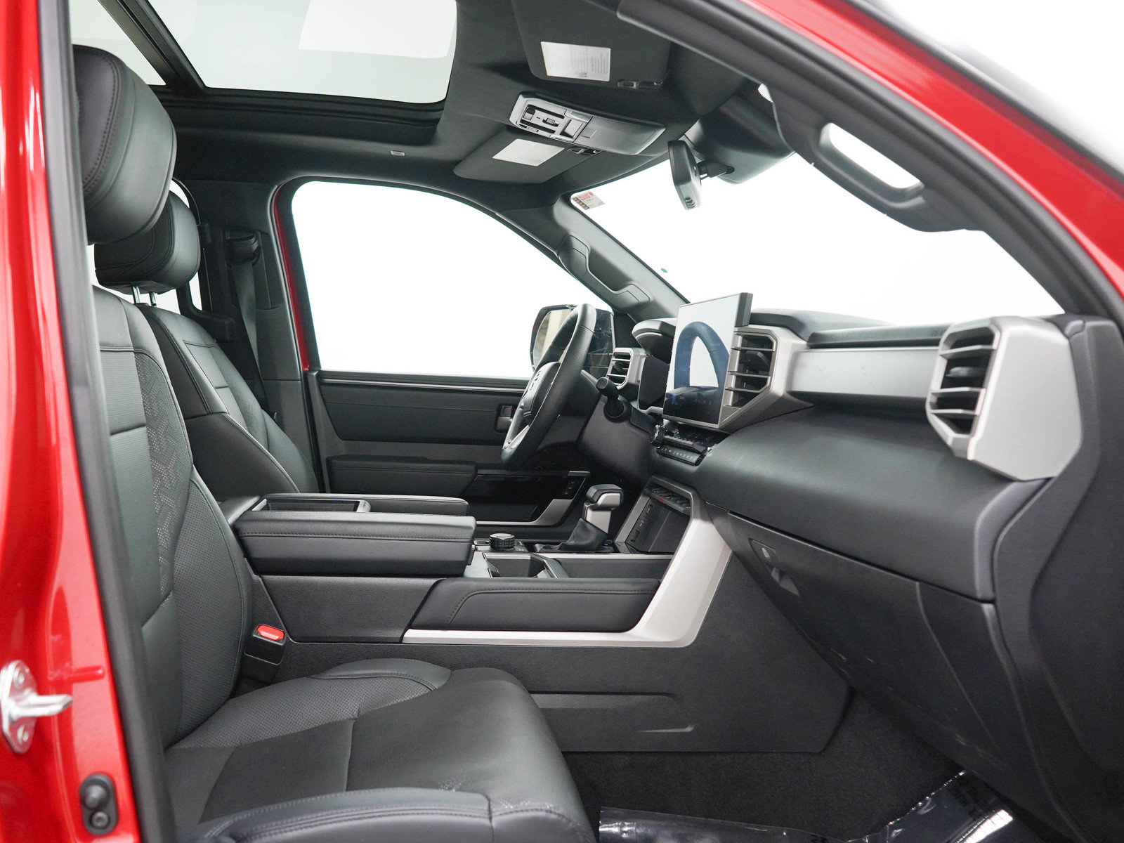 Used 2025 Toyota Tundra Limited AWD/4WD image 13