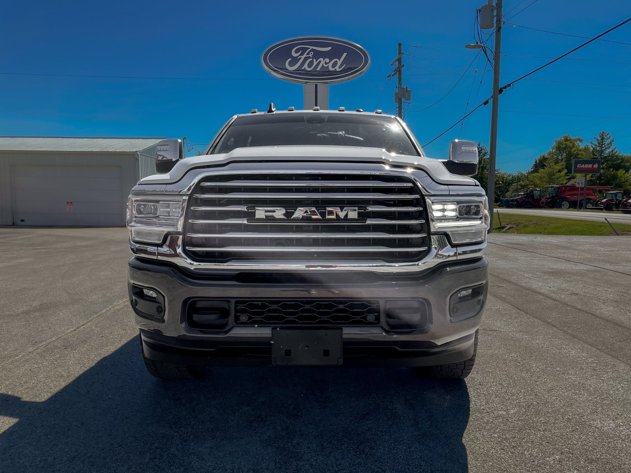 Used 2024 RAM 2500 Limited AWD/4WD image 1