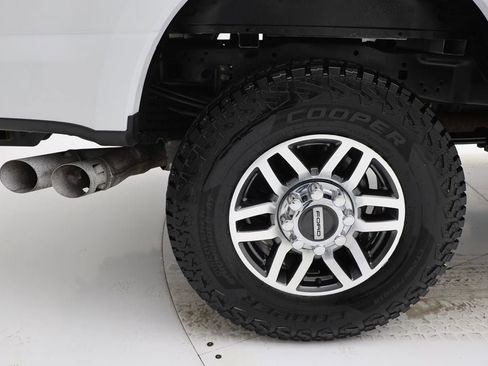 Used 2019 Ford F250 Lariat w/ Lariat Value Package image 10