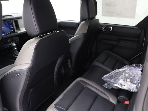 New 2025 Ford Bronco Outer Banks image 8