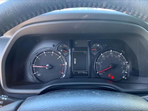 Used 2022 Toyota 4Runner SR5 Premium w/ Moonroof Package AWD/4WD image 25