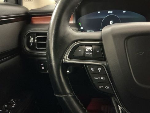 Used 2022 Lincoln Nautilus Reserve AWD/4WD image 15