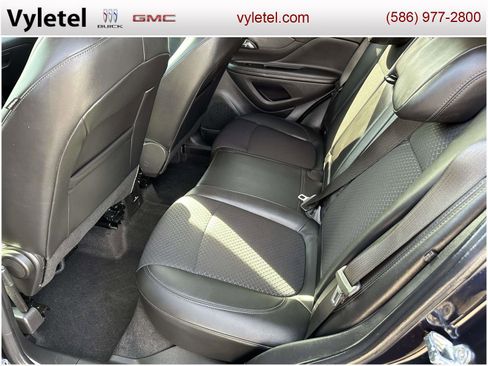 Certified 2022 Buick Encore Preferred w/ Safety Package image 11