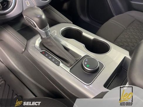 Used 2020 Chevrolet Blazer LT FWD image 25