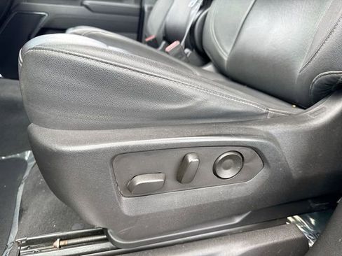 Used 2024 Chevrolet Silverado 2500 LTZ AWD/4WD image 12