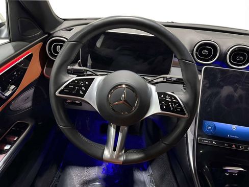 Used 2025 Mercedes-Benz C 300 4MATIC Sedan image 25