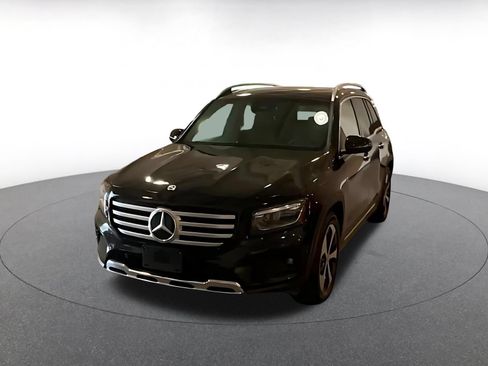 Used 2025 Mercedes-Benz GLB 250 image 7