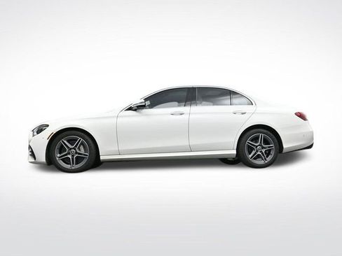 Used 2023 Mercedes-Benz E 350 4MATIC Sedan image 33