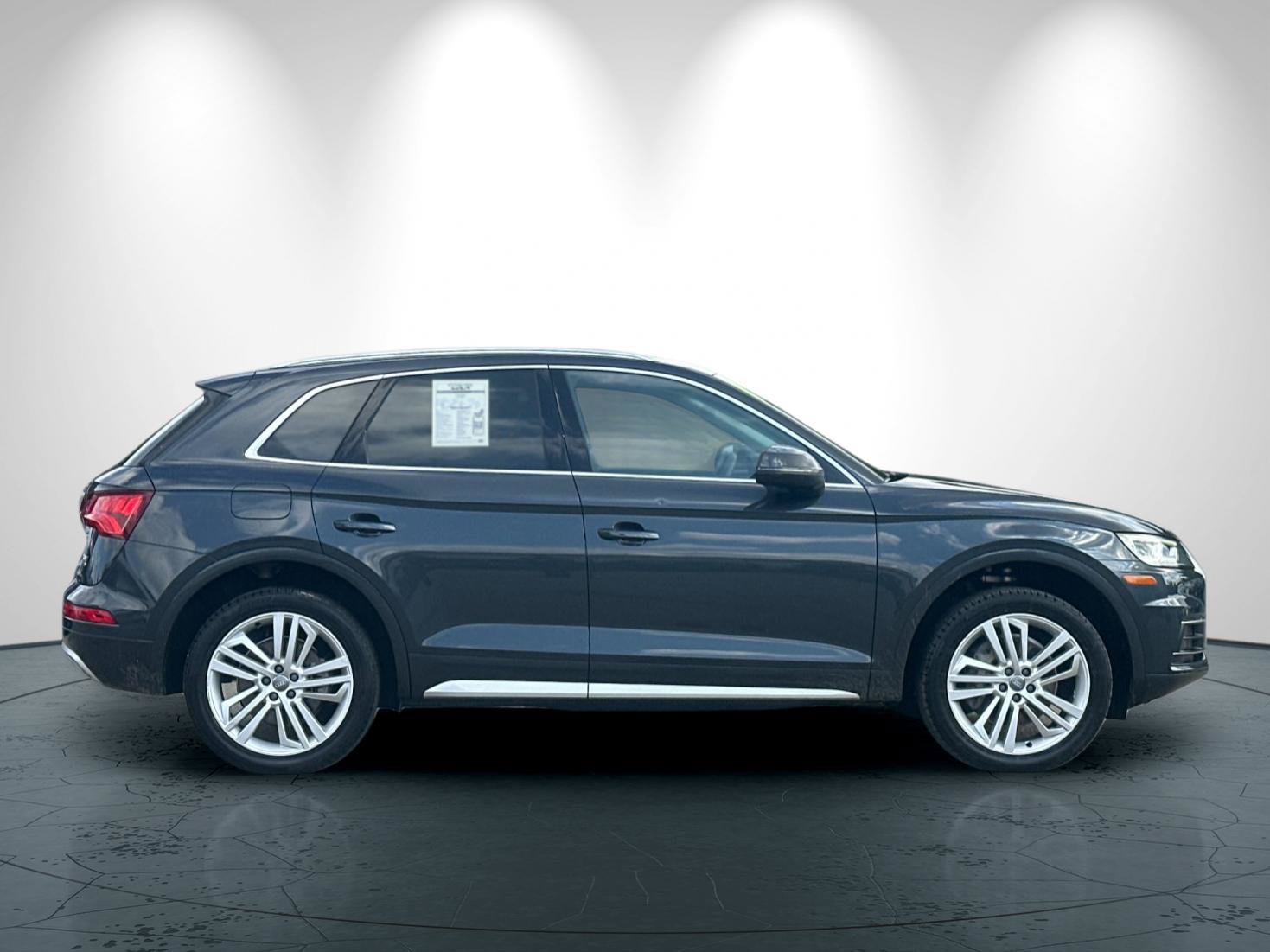 Used 2018 Audi Q5 2.0T Premium Plus w/ Premium Plus Package AWD/4WD image 3