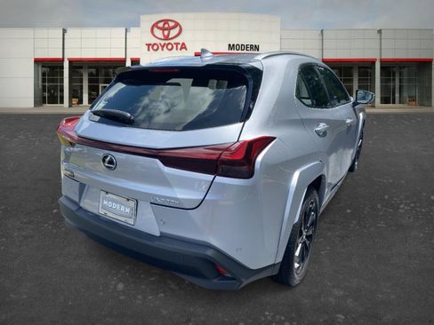 Used 2025 Lexus UX 300h FWD image 5