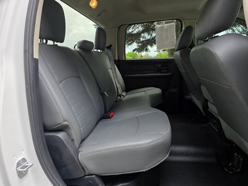 Used 2016 RAM 3500 Tradesman w/ Chrome Appearance Group RWD image 25