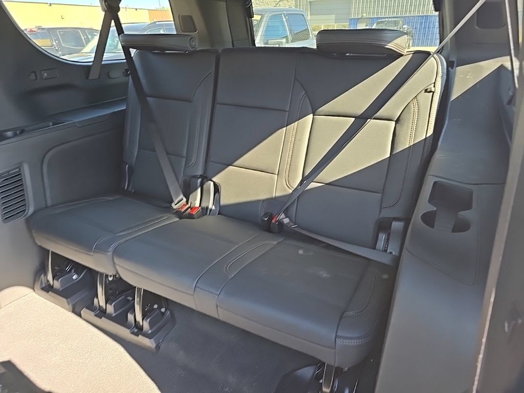 Used 2025 Chevrolet Suburban High Country w/ Sun And Tow Package AWD/4WD image 21