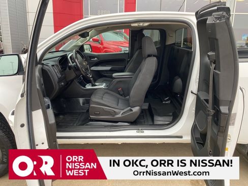 Used 2022 Chevrolet Colorado LT w/ Fleet Safety Package image 16