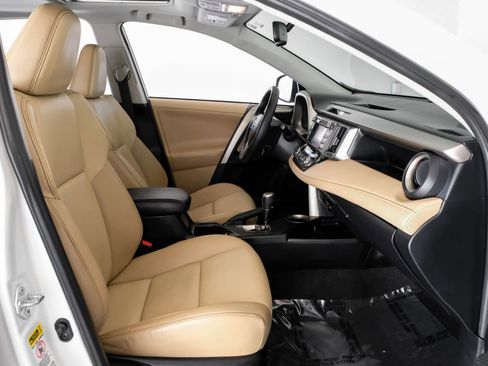 Used 2013 Toyota RAV4 Limited image 31