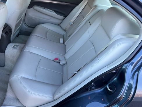 Used 2013 INFINITI G37 x w/ Premium Pkg image 11
