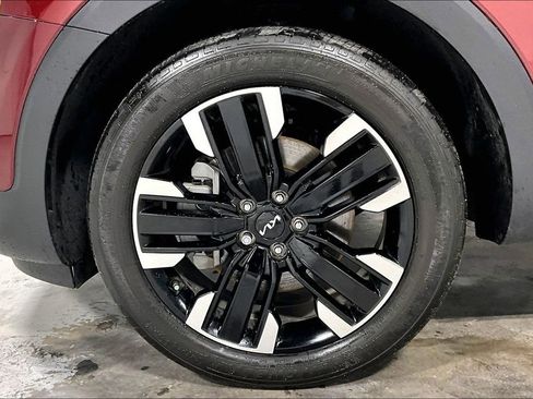 Used 2024 Kia Telluride SX Prestige w/ Towing Package AWD/4WD image 10
