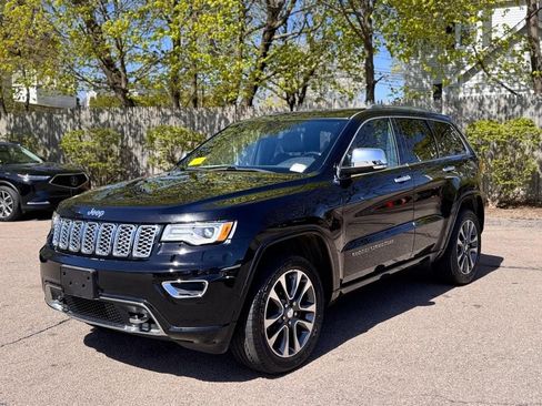 Used 2018 Jeep Grand Cherokee Overland AWD/4WD image 2