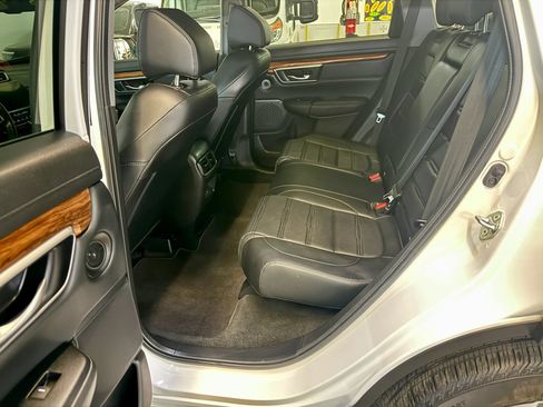 Used 2021 Honda CR-V Touring image 10