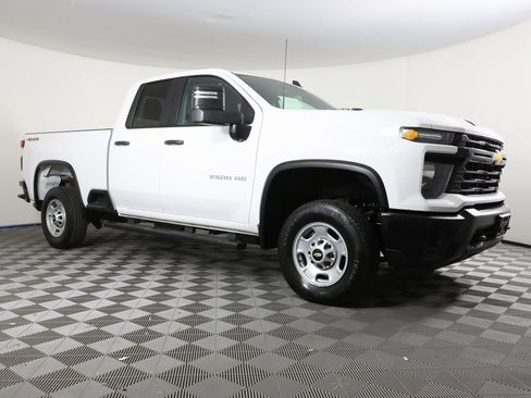 Certified 2024 Chevrolet Silverado 2500 W/T w/ WT Convenience Package image 3