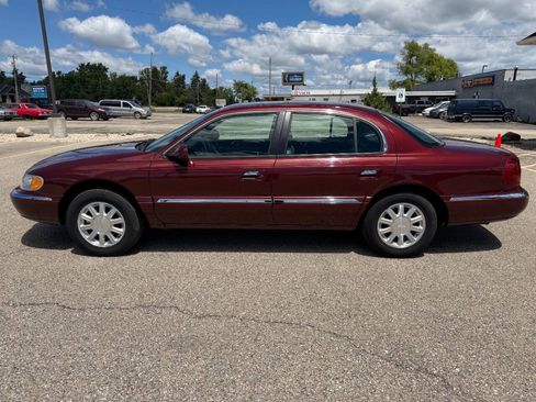 Used 2001 Lincoln Continental FWD image 2