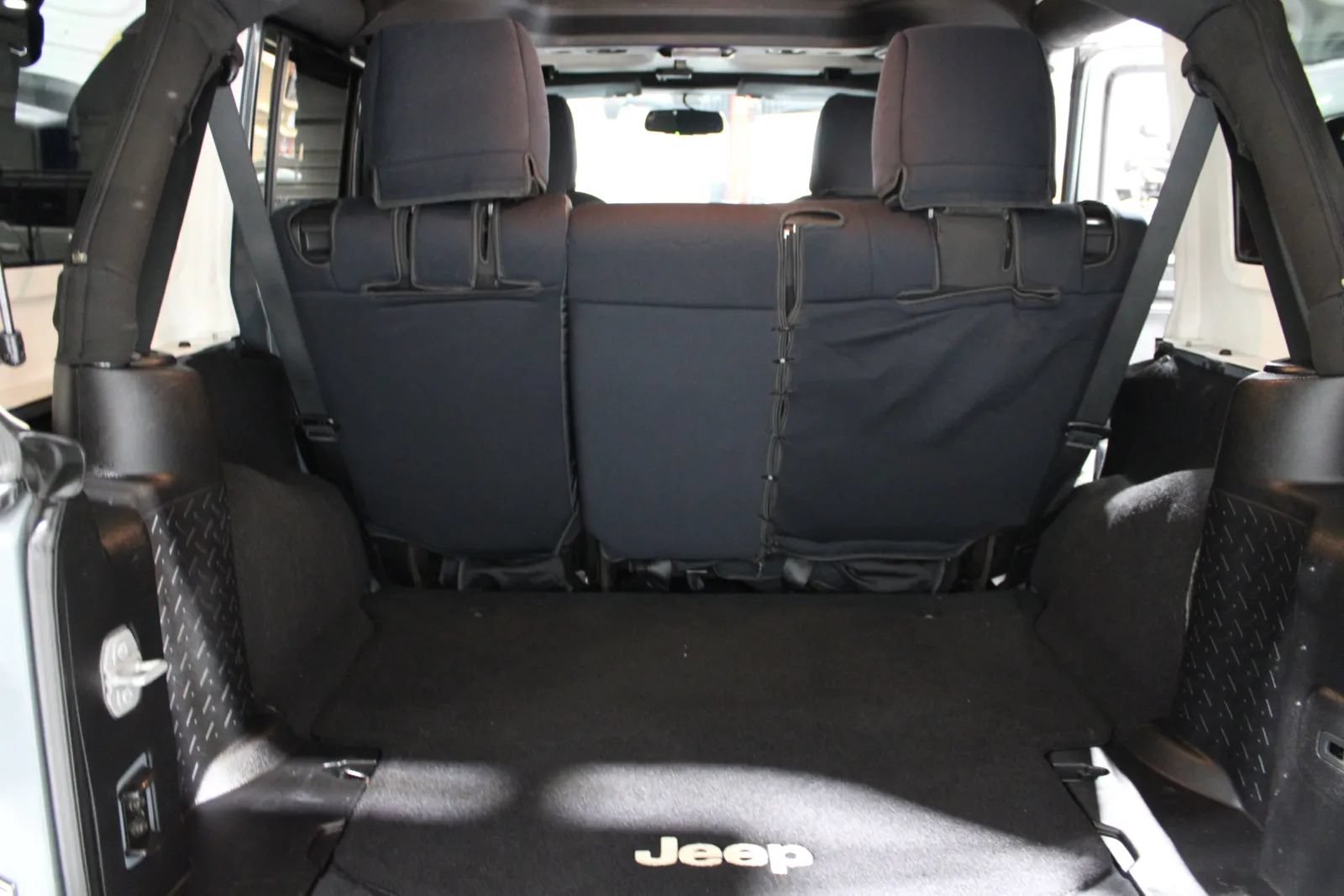 Used 2015 Jeep Wrangler Unlimited Sport w/ Quick Order Package 24S AWD/4WD image 43