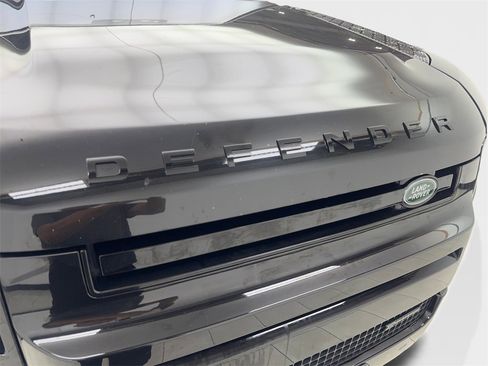 Used 2022 Land Rover Defender 110 X-Dynamic SE image 25