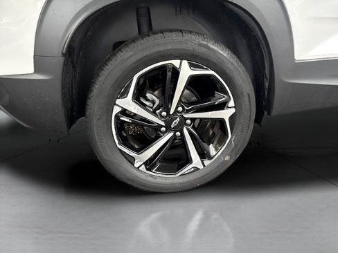 Used 2023 Chevrolet TrailBlazer RS w/ Sun and Liftgate Package AWD/4WD image 15