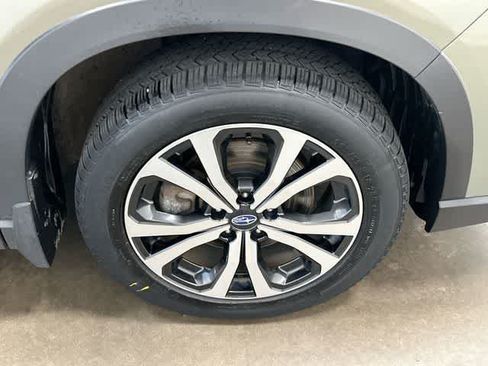 Used 2019 Subaru Forester Limited AWD/4WD image 5