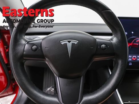 Used 2018 Tesla Model 3 Long Range RWD image 10