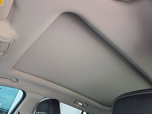 Certified 2024 GMC Terrain Denali w/ Denali Premium Package image 19