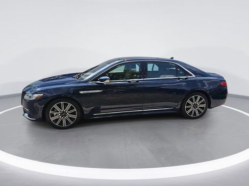 Used 2018 Lincoln Continental Reserve FWD image 2