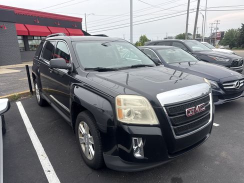 Used 2010 GMC Terrain SLE AWD/4WD image 5