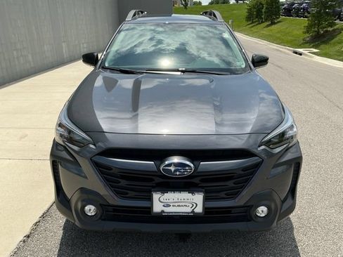 Certified 2025 Subaru Outback Premium AWD/4WD image 8