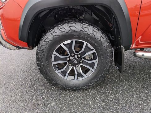 Used 2017 Toyota Tacoma TRD Pro image 10