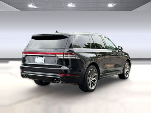 Used 2022 Lincoln Aviator Grand Touring w/ Equipment Group 301A AWD/4WD image 9