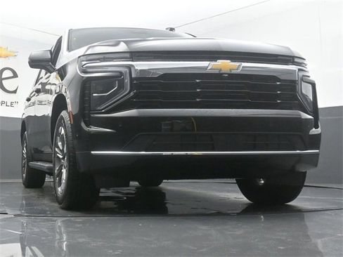 New 2025 Chevrolet Tahoe LS image 3