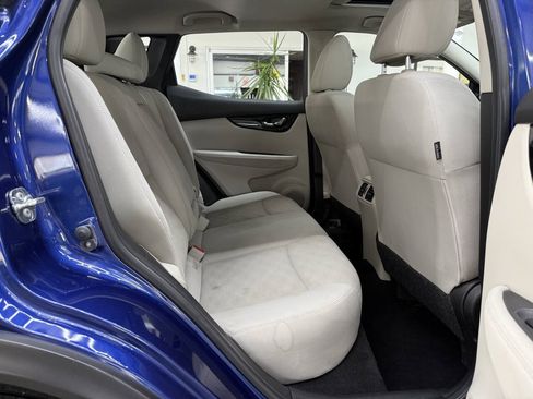 Used 2019 Nissan Rogue Sport FWD image 16