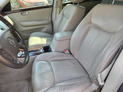 Used 2006 Cadillac DTS w/ Sun And Sound Package FWD image 16