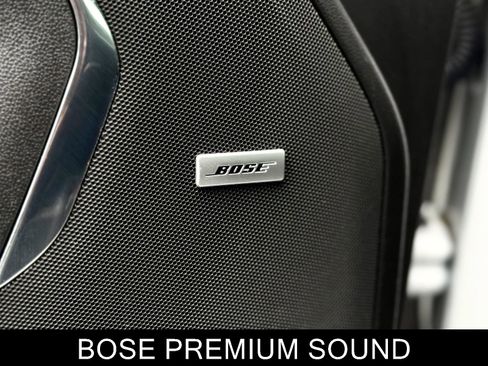 Used 2022 Chevrolet Suburban RST w/ Luxury Package image 12