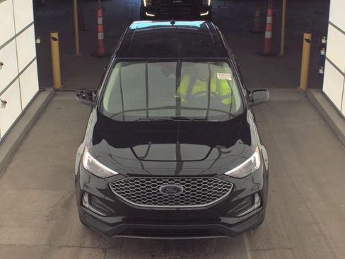 Used 2023 Ford Edge SEL w/ Convenience Package image 3
