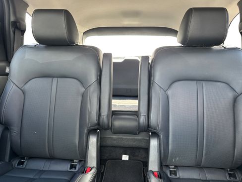 Certified 2024 MAZDA CX-90 Plug-In Hybrid w/ Preferred AWD/4WD image 13