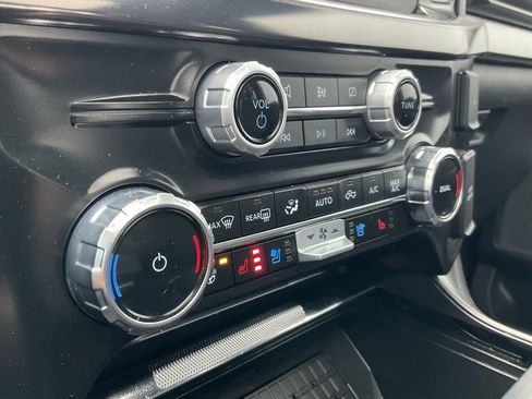 Used 2024 Ford F150 Lariat w/ Equipment Group 502A High image 4