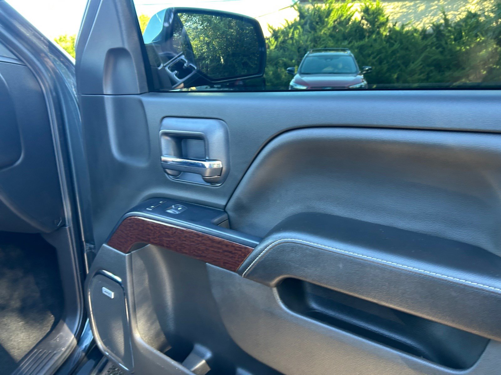 Used 2018 GMC Sierra 1500 SLT AWD/4WD image 16