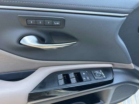 New 2025 Lexus ES 350 w/ Premium Package image 18