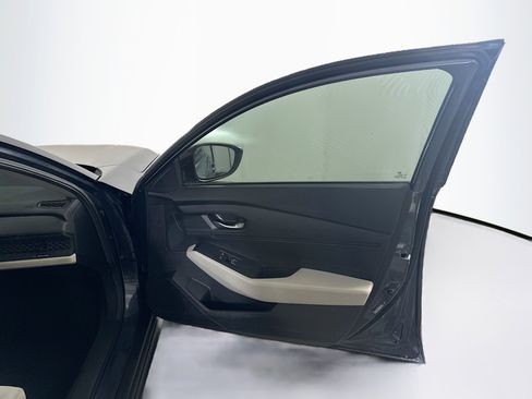 Used 2025 Honda Accord LX image 31