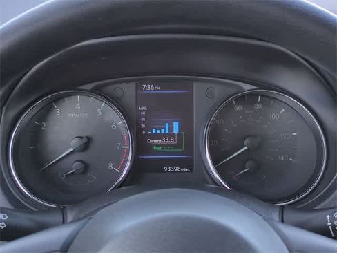 Used 2019 Nissan Rogue image 31