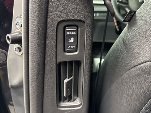New 2026 Honda Odyssey EX-L image 18